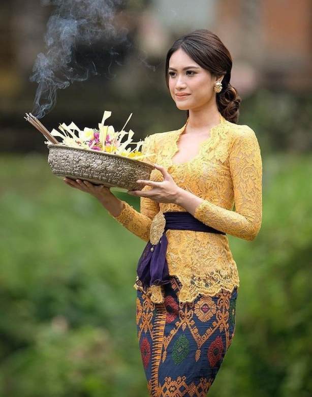 Kebaya Bali